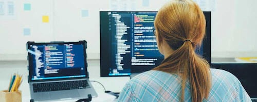 programmer-is-coding-and-programming-software_REDUCED2